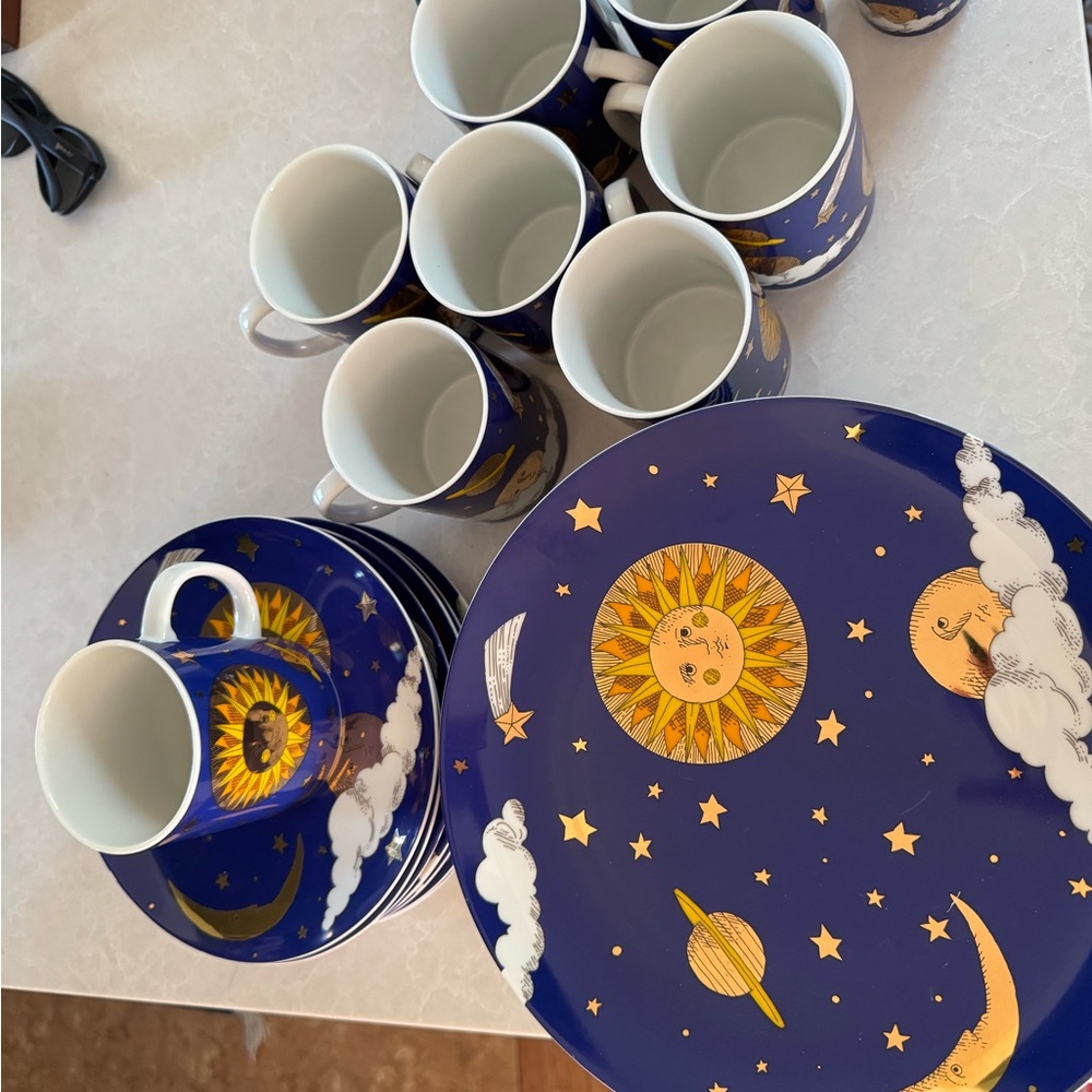 90s Vintage Sun and Moon Blue Dinnerware Set